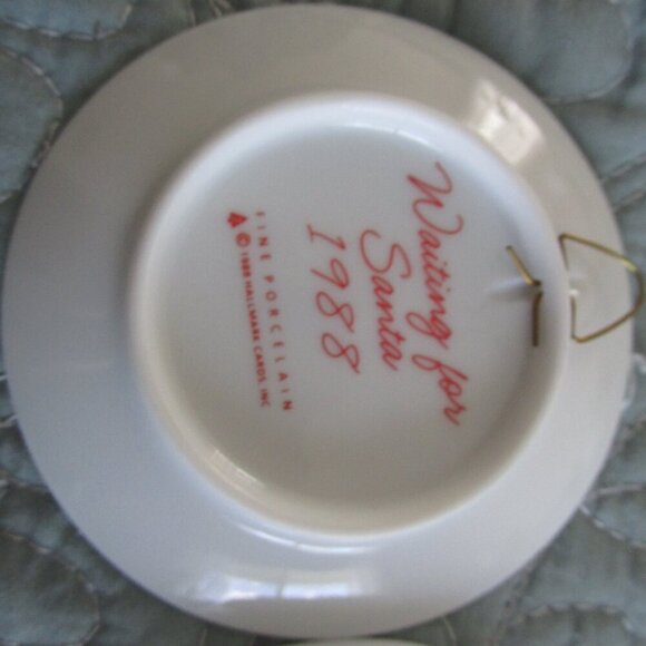 Hallmark Keepsake Ornament 1988 Waiting For Santa Collectors‎ Plate Lot of 2 - Picture 6 of 9